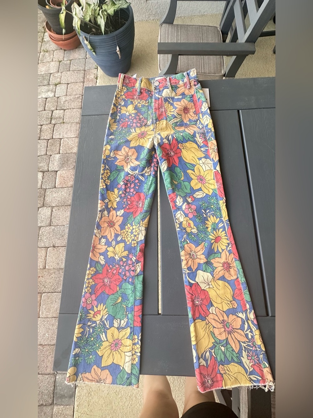 MOTHER high-waisted, floral-printed flare jeans Sz 23